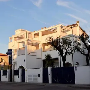 https://villino-sabbia-doro.it-tuscanyhotel.com